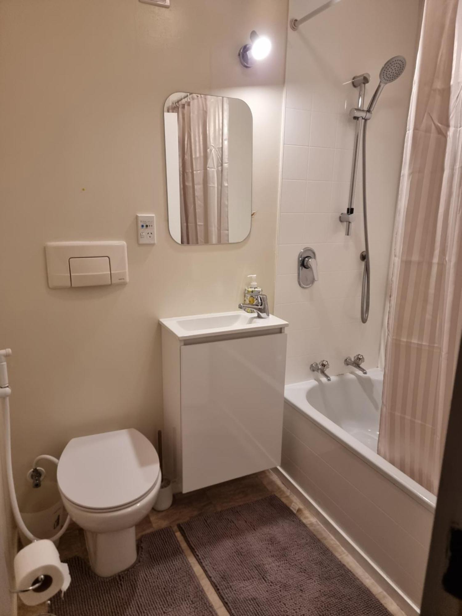 Entire Ground Floor With Full-Privacy And Family-Friendly Popular To Ferry Catchers Wellington Dış mekan fotoğraf